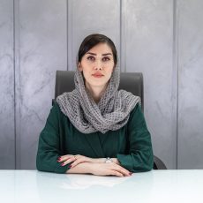 آذر یوسفلی - کلینیک روانشناختی آزاده